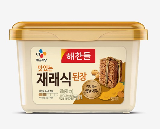 CJ Haechandle Traditional Fermented Soybean Paste (Doenjang) – 500g